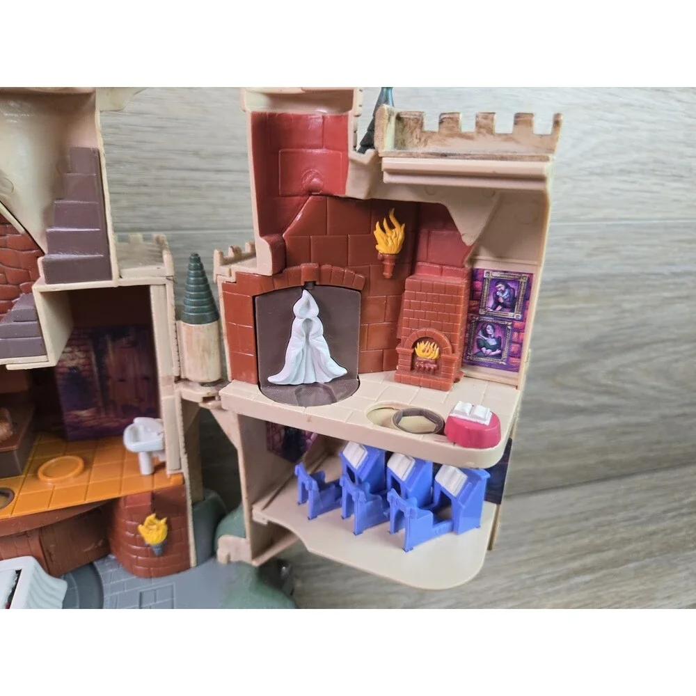 Harry Potter Hogwarts Castle Deluxe Playset 2001 Polly Pocket UNTESTED AS-IS